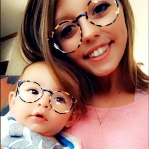 Meet your Posher, Casey